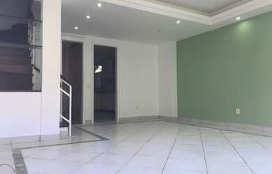 Imagem 7: CASA RECREIO. Piscina, Churrasqueira, Varandae155m² de Área