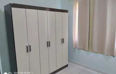 Imagem: O apartamento possui 1 Dormitório, 1 Banheiro, 1 Vaga na garagem