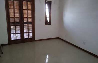 Imagem 11: Vendo 2 casas sobrado. Varanda, 1 Vaga na garageme2 Dormitórios