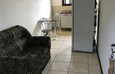 Imagem: O apartamento possui 1 Dormitório, 1 Banheiro, 1 Vaga na garagem