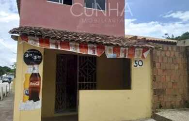 Imagem: A casa possui 3 Dormitórios, 2 Banheiros, 1 Vaga na garagem