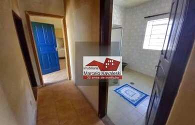 Imagem: A casa possui 2 Dormitórios, 1 Banheiro, 3 Vagas na garagem