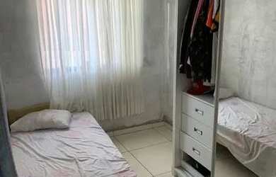 Imagem: A casa possui 2 Dormitórios, 1 Banheiro e está localizado