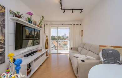 Imagem: O apartamento possui 3 Dormitórios, 1 Banheiro, 1 Vaga na garagem