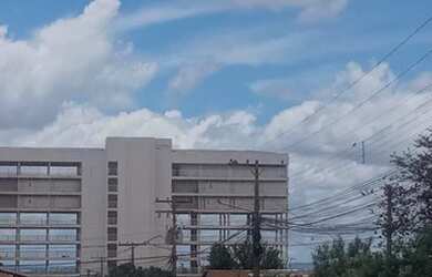 Imagem: A casa possui 2 Dormitórios, 1 Banheiro, 2 Vagas na garagem