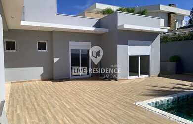 Imagem: A casa em condomínio possui 3 Dormitórios, 4 Banheiros, 4