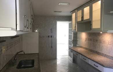 Imagem 6: CASA RECREIO. Piscina, Churrasqueira, Varandae155m² de Área