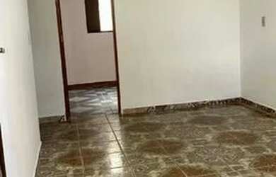 Imagem: A casa possui 2 Dormitórios, 1 Banheiro e está localizado