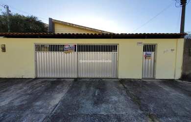 Imagem: A casa possui 5 Dormitórios, 1 Banheiro, 3 Vagas na garagem