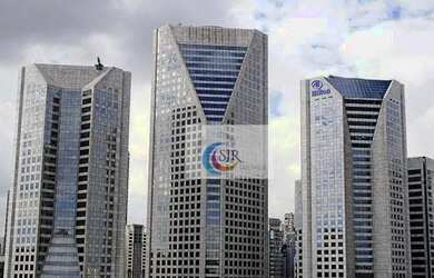 Imagem: O depósito possui 5 Vagas na garagem e 520m² de Área e está