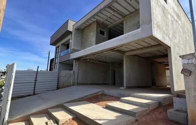 Imagem: A casa em condomínio possui 3 Dormitórios, 4 Banheiros, 4