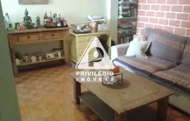 Imagem: O apartamento possui 3 Dormitórios, 2 Banheiros e 90m² de