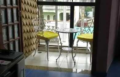 Imagem: A casa possui 3 Dormitórios, 4 Banheiros, 3 Vagas na garagem