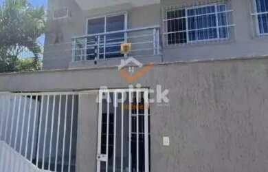 Imagem: A casa possui 2 Dormitórios, 2 Banheiros, 2 Vagas na garagem