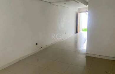 Imagem 7: Casa em Hípica. Churrasqueira, Varanda, 110m² de Áreae2 Vagas na garagem