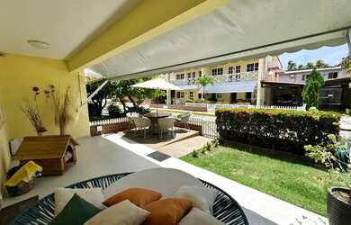 Imagem: A casa possui 5 Dormitórios, 4 Banheiros, 2 Vagas na garagem