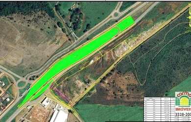 Imagem: O terreno possui 32000m² de Área e está localizado em Santo