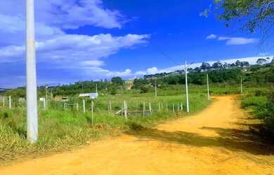 Imagem: O terreno possui 600m² de Área e está localizado em Centro
