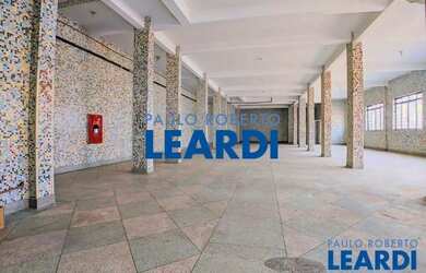 Imagem: O depósito possui 350m² de Área e está localizado em Vila