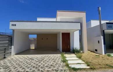 Imagem: A casa em condomínio possui 3 Dormitórios, 3 Banheiros, 2