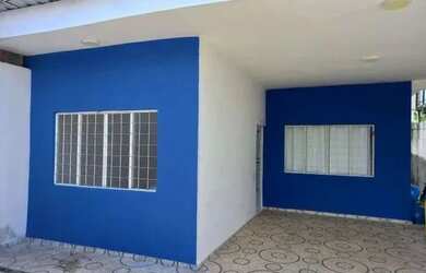 Imagem: A casa possui 2 Dormitórios, 1 Banheiro, 2 Vagas na garagem