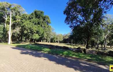 Imagem: O terreno possui 431m² de Área e está localizado em Nova