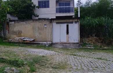 Imagem: A casa possui 2 Dormitórios, 2 Banheiros, 1 Vaga na garagem