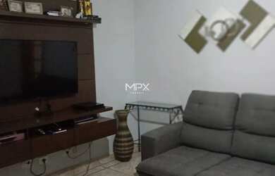 Imagem: A casa possui 2 Dormitórios, 1 Banheiro, 1 Vaga na garagem