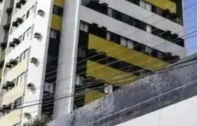 Imagem: O apartamento possui 3 Dormitórios, 1 Banheiro, 2 Vagas na