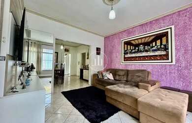 Imagem: A casa possui 3 Dormitórios, 3 Banheiros, 3 Vagas na garagem