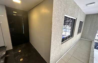 Imagem: O apartamento possui 3 Dormitórios, 1 Banheiro, 2 Vagas na