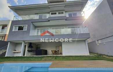 Imagem: A casa em condomínio possui 3 Dormitórios, 5 Banheiros, 5