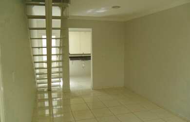 Imagem: A casa possui 2 Dormitórios, 1 Vaga na garagem, 55m² de Área