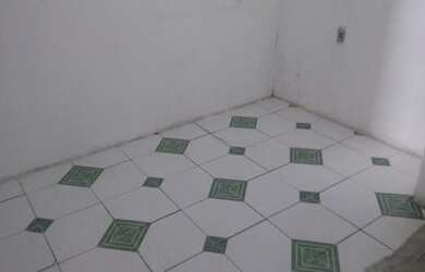 Imagem 3: Casa com 2/4 na Paralela. 1 Vaga na garageme2 Dormitórios