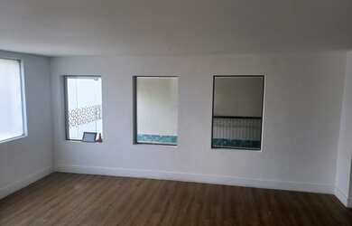 Imagem: A casa possui 5 Dormitórios, 4 Banheiros, 2 Vagas na garagem