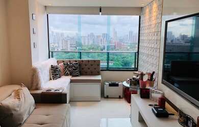 Imagem: O apartamento possui 1 Dormitório, 1 Banheiro, 1 Vaga na garagem