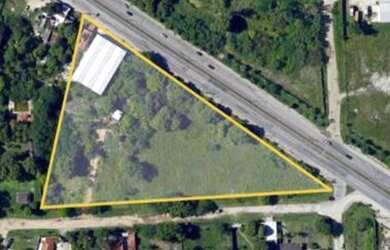 Imagem: O terreno possui 13000m² de Área e está localizado em Guaratiba