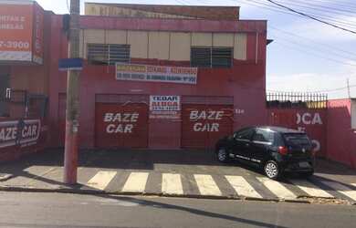 Imagem: O depósito possui 1 Vaga na garagem e 180m² de Área e está