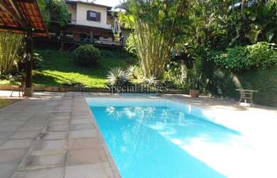 Imagem: A casa em condomínio possui 4 Dormitórios, 5 Banheiros, 4