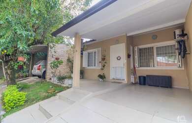 Imagem: A casa em condomínio possui 2 Dormitórios, 2 Banheiros, 2