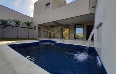 Imagem: A casa em condomínio possui 3 Dormitórios, 5 Banheiros, 4