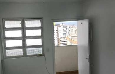 Imagem: O apartamento possui 1 Dormitório, 1 Banheiro, 1 Vaga na garagem