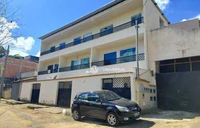 Imagem: A casa possui 3 Dormitórios, 2 Banheiros, 1 Vaga na garagem