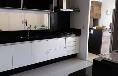 Imagem 4: Excelente Residência - Condomínio Village Damha RP I