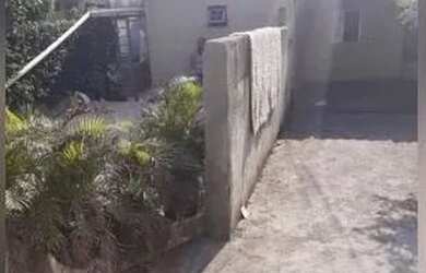 Imagem: A casa possui 3 Dormitórios, 3 Banheiros, 2 Vagas na garagem