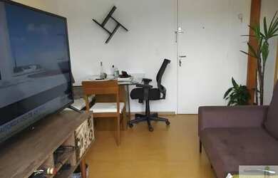 Imagem: O apartamento possui 2 Dormitórios, 1 Banheiro, 1 Vaga na garagem