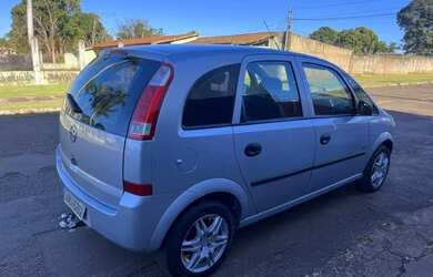 Imagem: A casa possui 1 Dormitório, 1 Banheiro, 2 Vagas na garagem