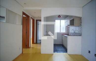 Imagem: O apartamento possui 2 Dormitórios, 1 Banheiro, 1 Vaga na garagem