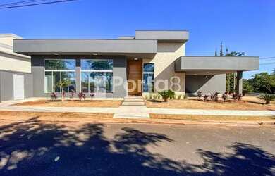 Imagem: A casa em condomínio possui 3 Dormitórios, 5 Banheiros, 4