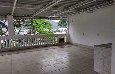 Imagem: O apartamento possui 2 Dormitórios, 3 Banheiros, 156m² de